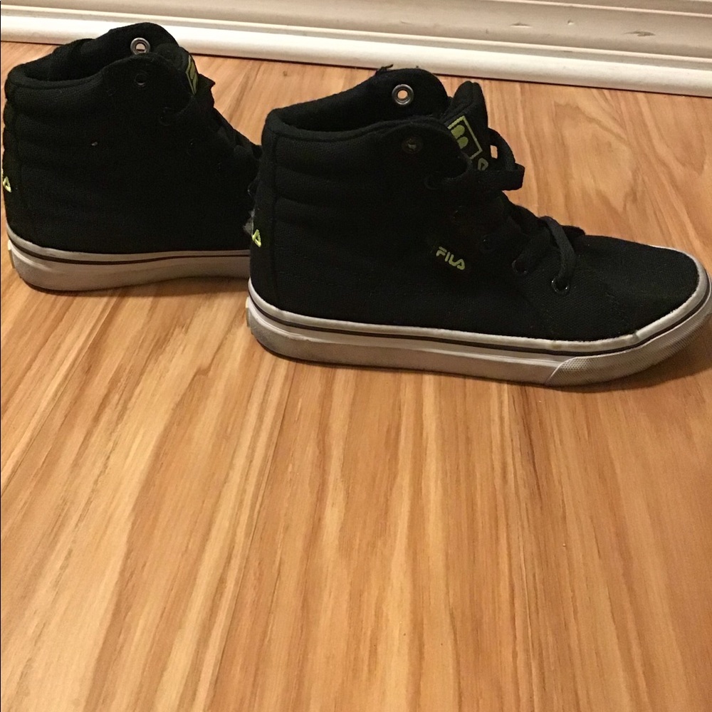 Filas - Picture 2 of 5